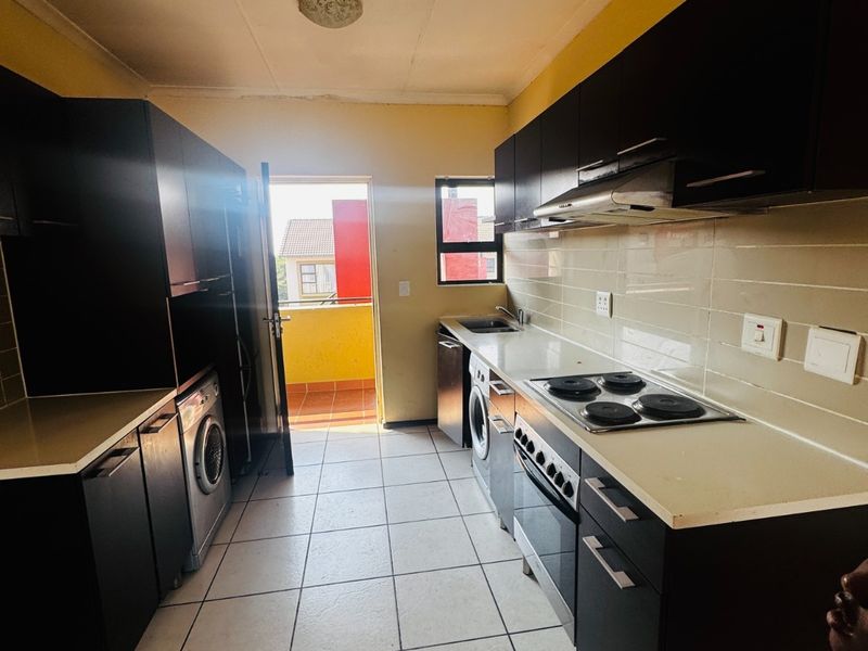 2 Bedroom,1 Bathroom apartment to rent in Noordwyk - Photo 2