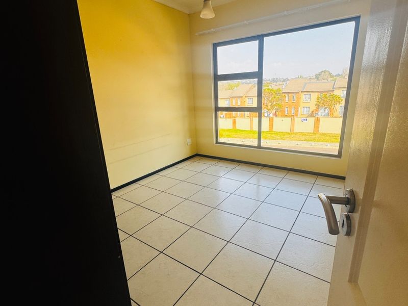 2 Bedroom,1 Bathroom apartment to rent in Noordwyk - Photo 5