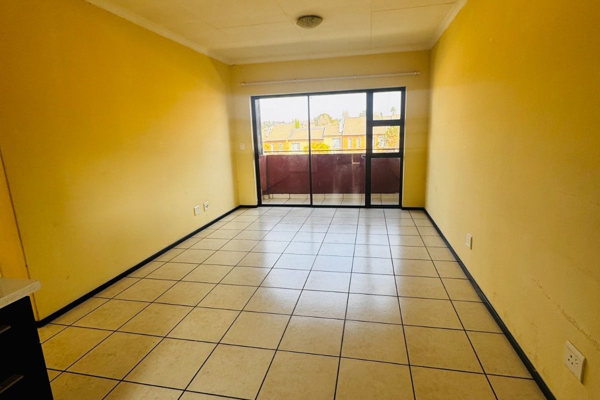 2 Bedroom,1 Bathroom apartment to rent in Noordwyk - Photo 3