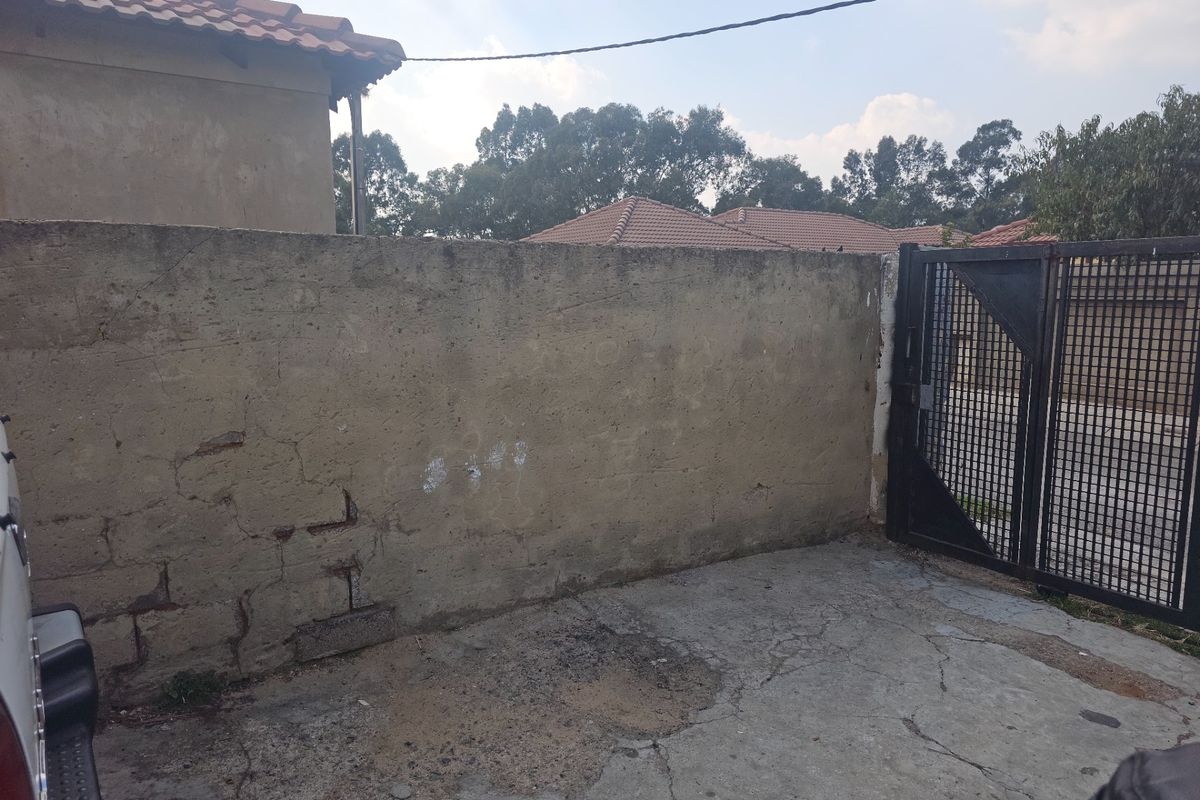 3 Unit Investment Property For Sale in Riverlea, Johannesburg - Photo 5