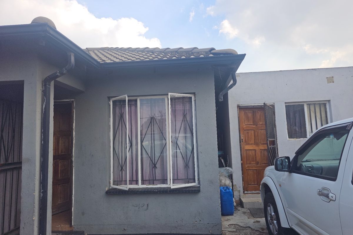 3 Unit Investment Property For Sale in Riverlea, Johannesburg - Photo 4