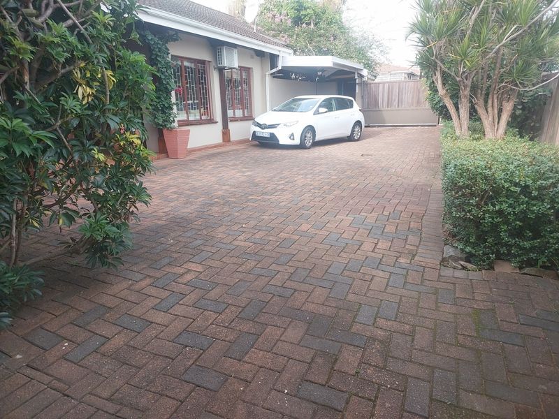 Expansive Family Residence In Musgrave - Photo 3