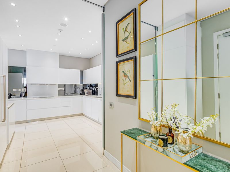 Impeccably Furnished 3-Bedroom Penthouse in the Prestigious Embassy Towers - Photo 9