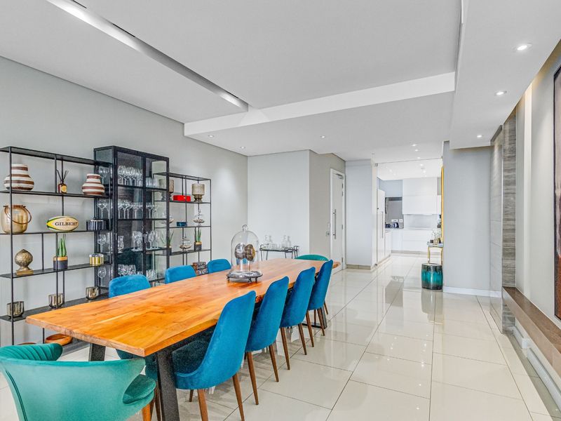 Impeccably Furnished 3-Bedroom Penthouse in the Prestigious Embassy Towers - Photo 8