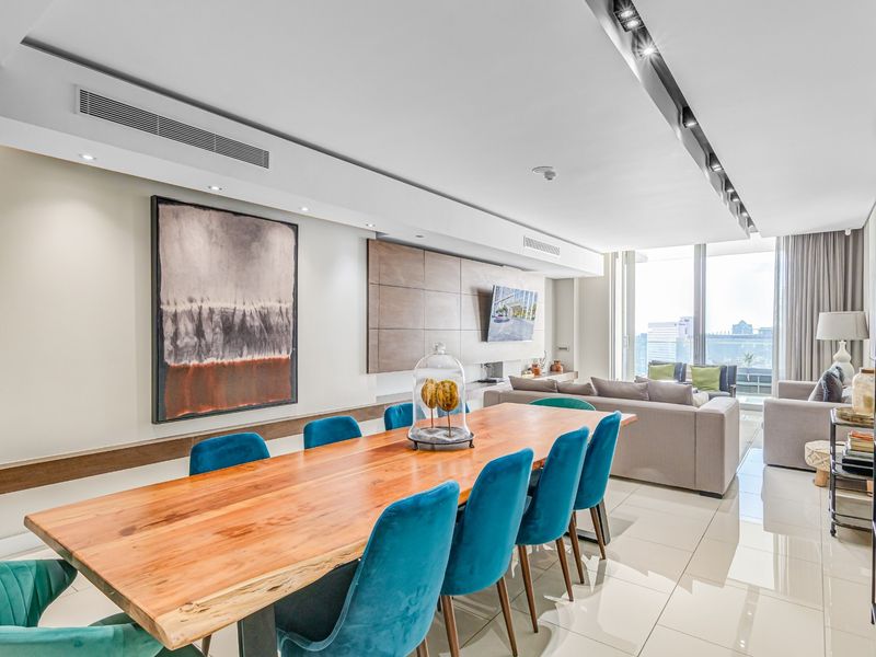 Impeccably Furnished 3-Bedroom Penthouse in the Prestigious Embassy Towers - Photo 6