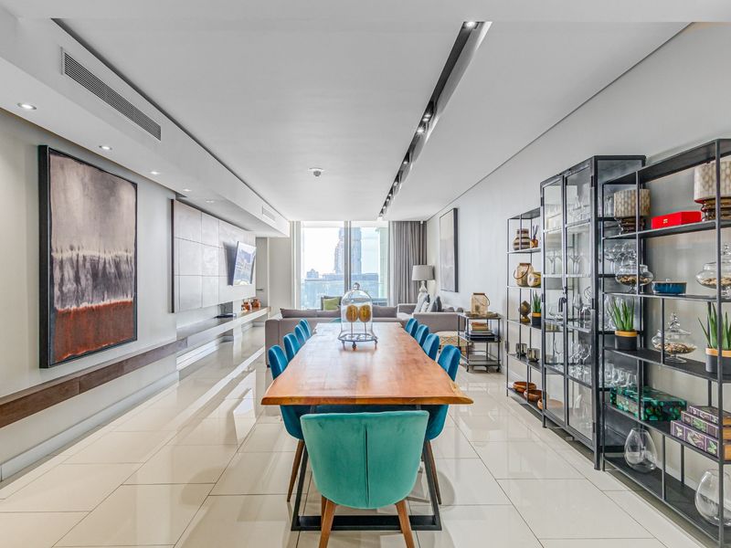 Impeccably Furnished 3-Bedroom Penthouse in the Prestigious Embassy Towers - Photo 5