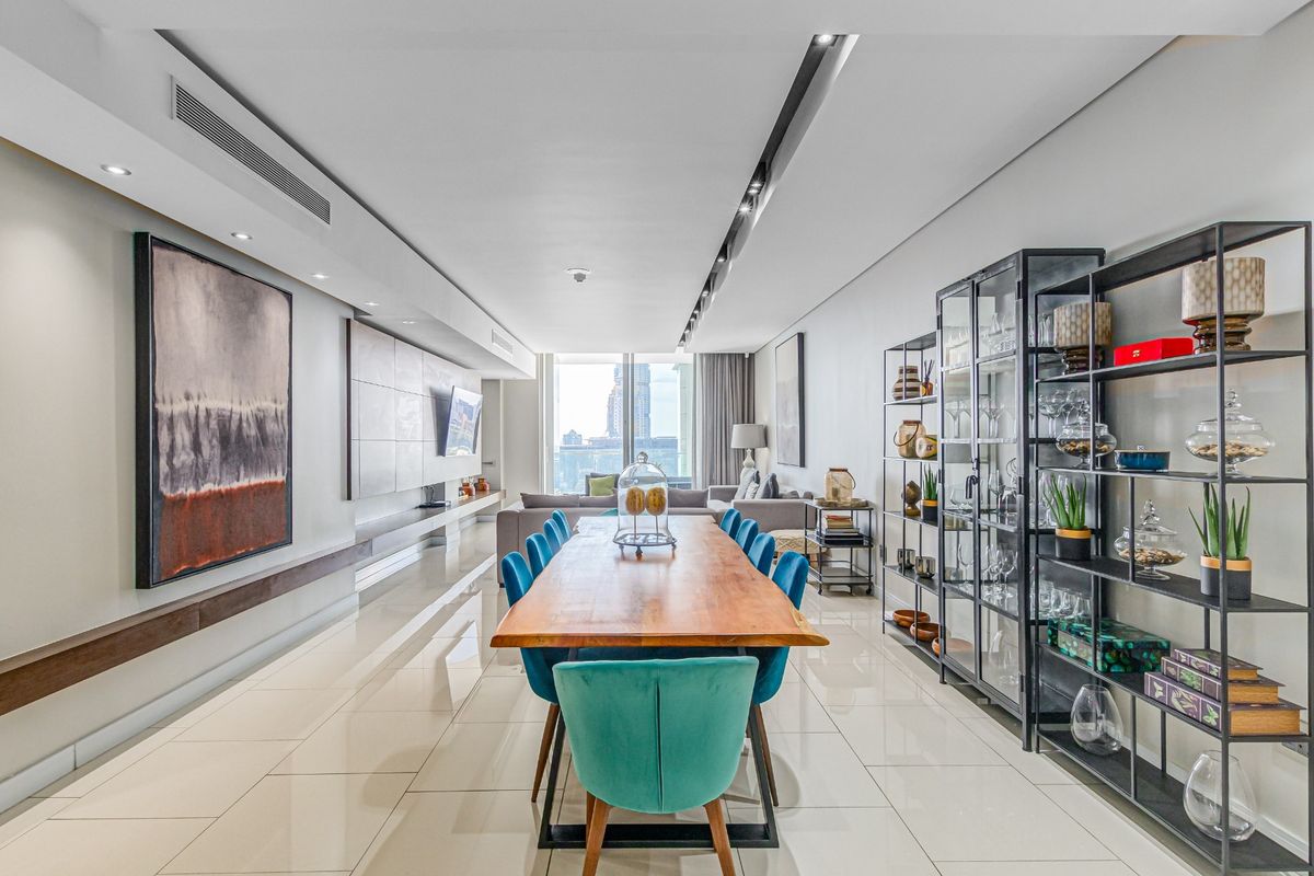 Impeccably Furnished 3-Bedroom Penthouse in the Prestigious Embassy Towers - Photo 5