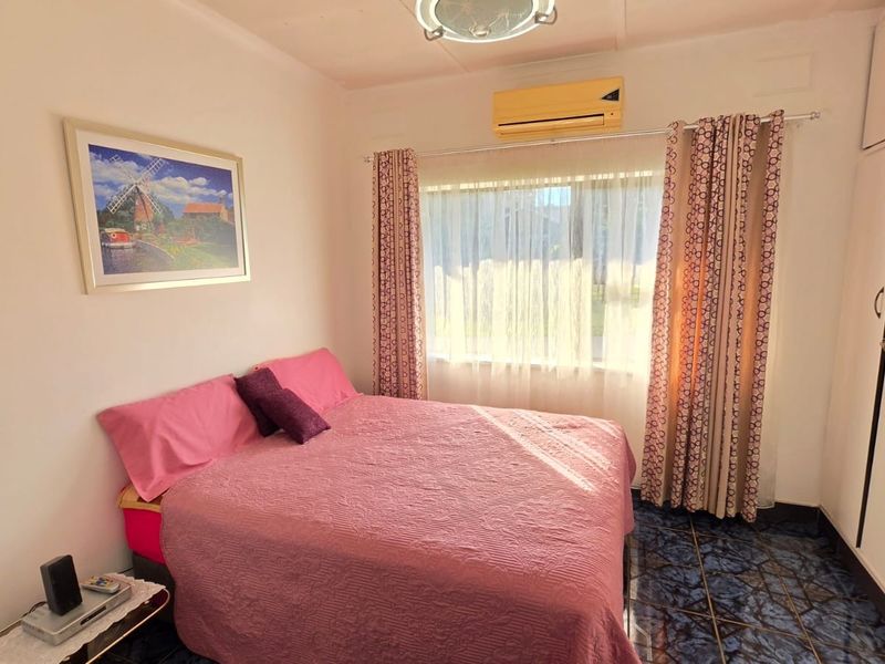 Hidden gem in Hayfields. This could be your next address! - Photo 6