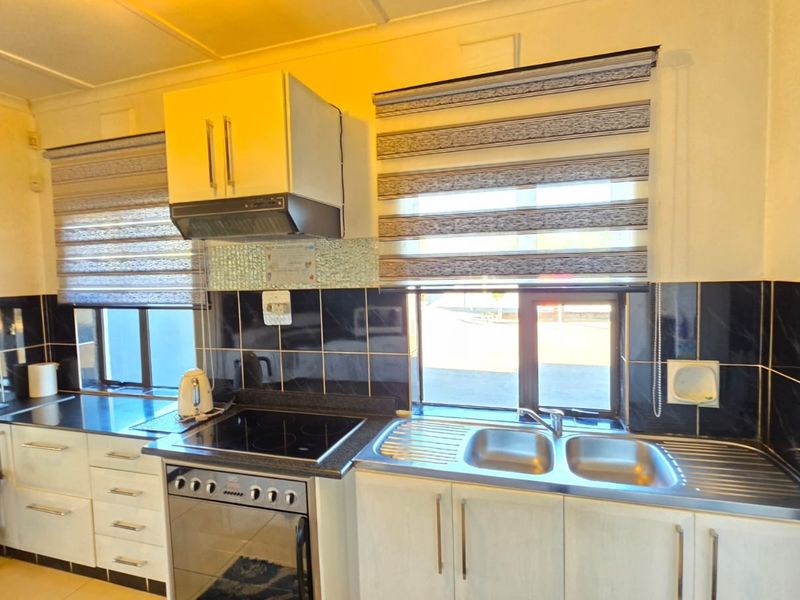 Hidden gem in Hayfields. This could be your next address! - Photo 7