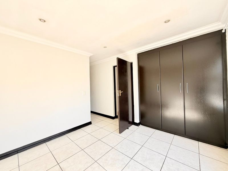 3BedTownhouse for sale in Fourways - Photo 4