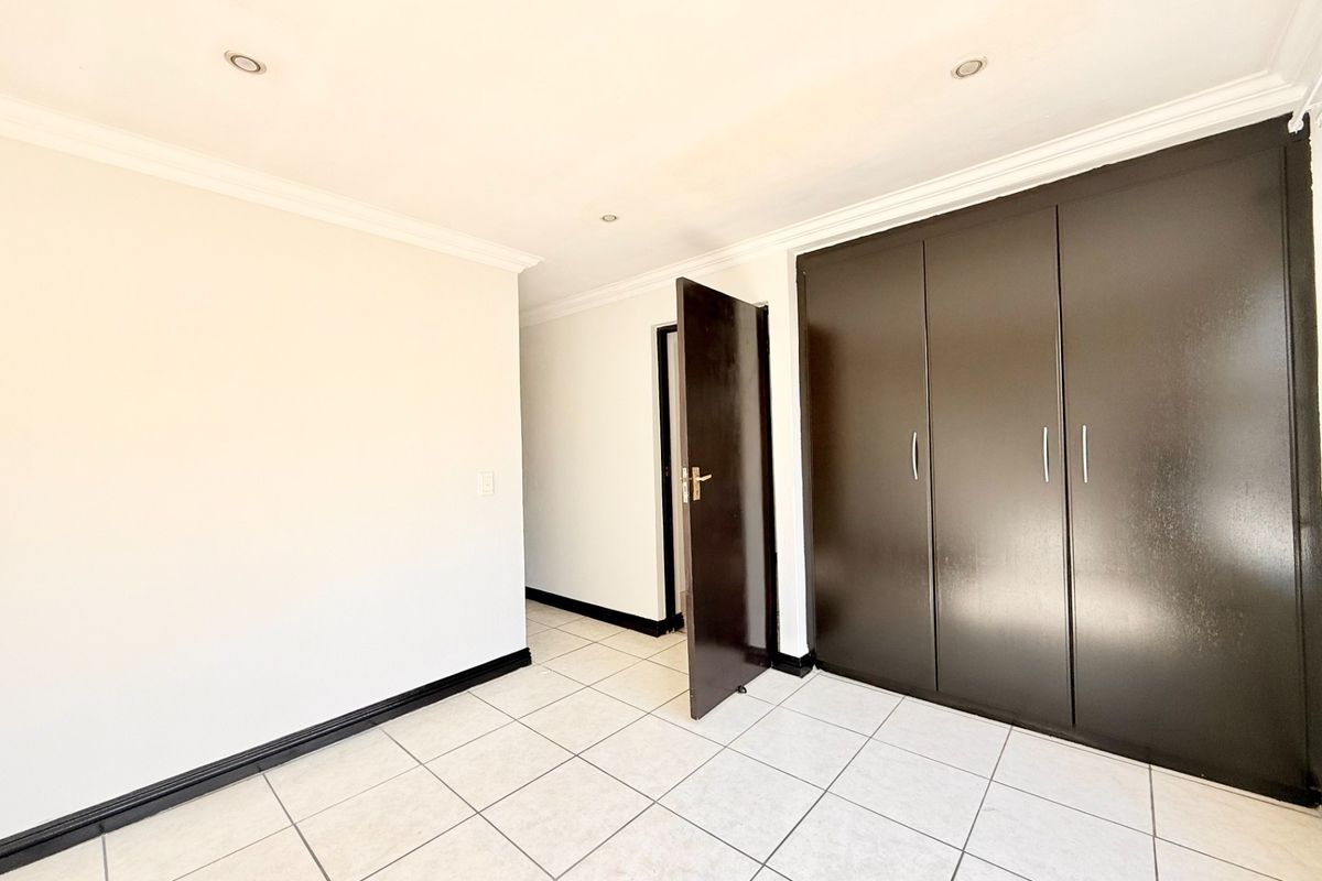 3BedTownhouse for sale in Fourways - Photo 4