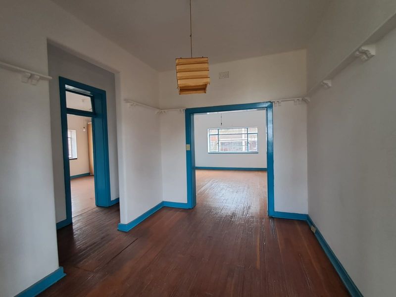 Apartment For Sale in Bellevue, Johannesburg - Photo 8