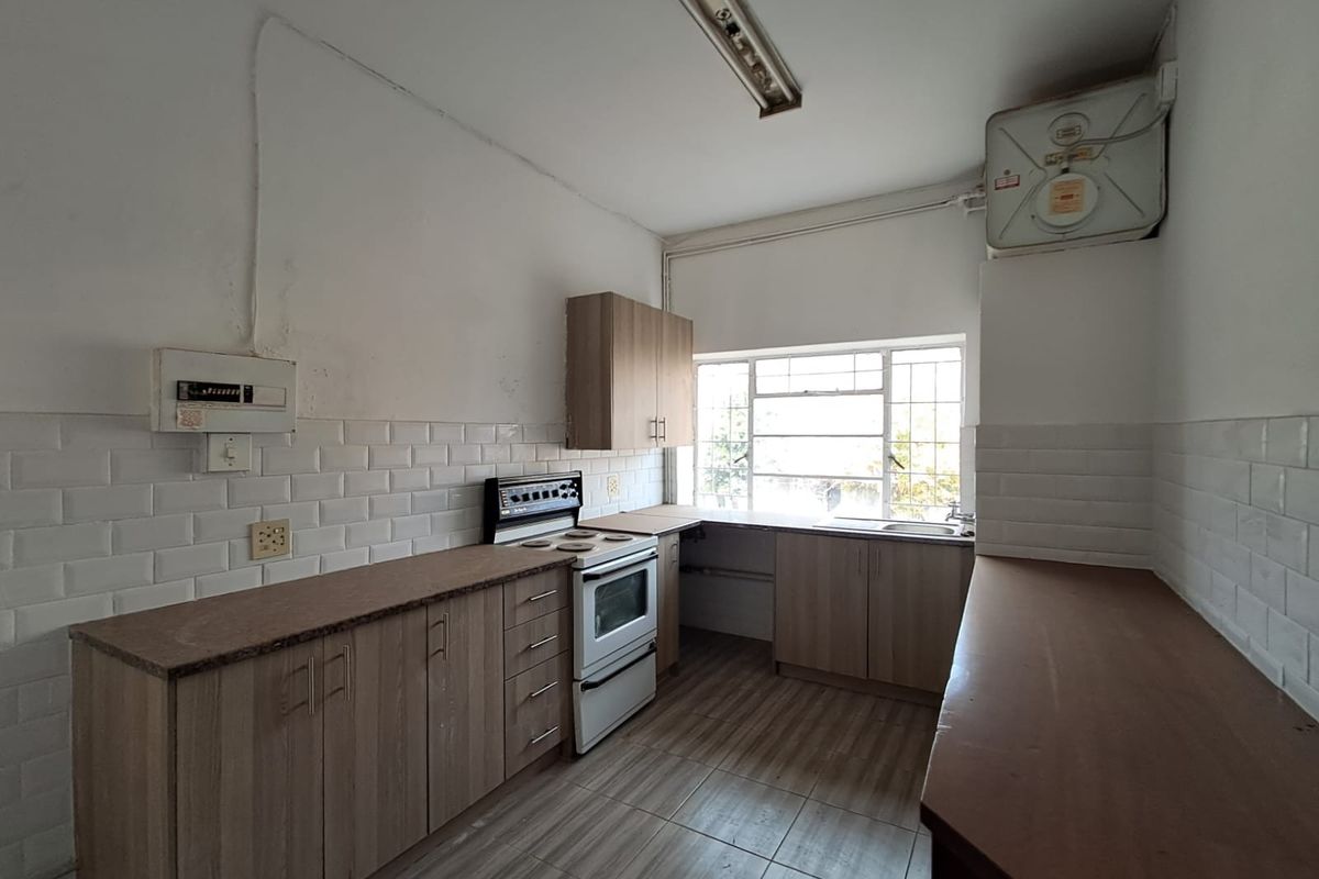 Apartment For Sale in Bellevue, Johannesburg - Photo 3