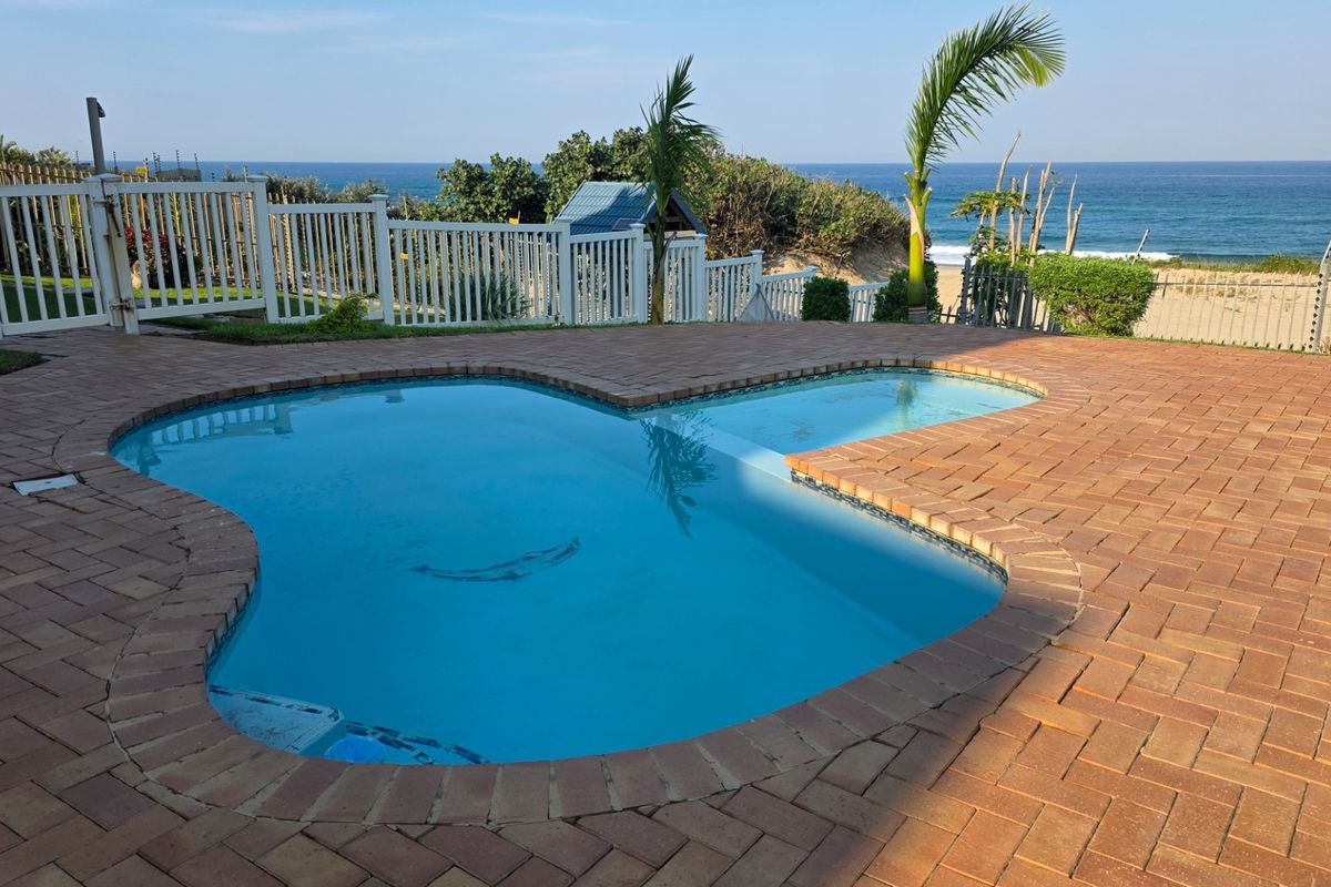 Spectacular 2 Bedroom, Ground Floor Apartment For Sale in Manaba Beach, Margate, KwaZulu Natal - Photo 3