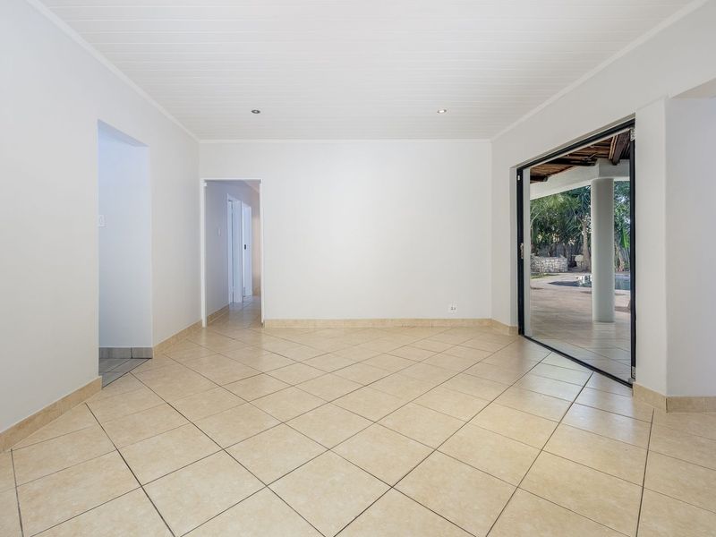 4 Bedroom House In Goedemoed, Durbanville - Photo 9