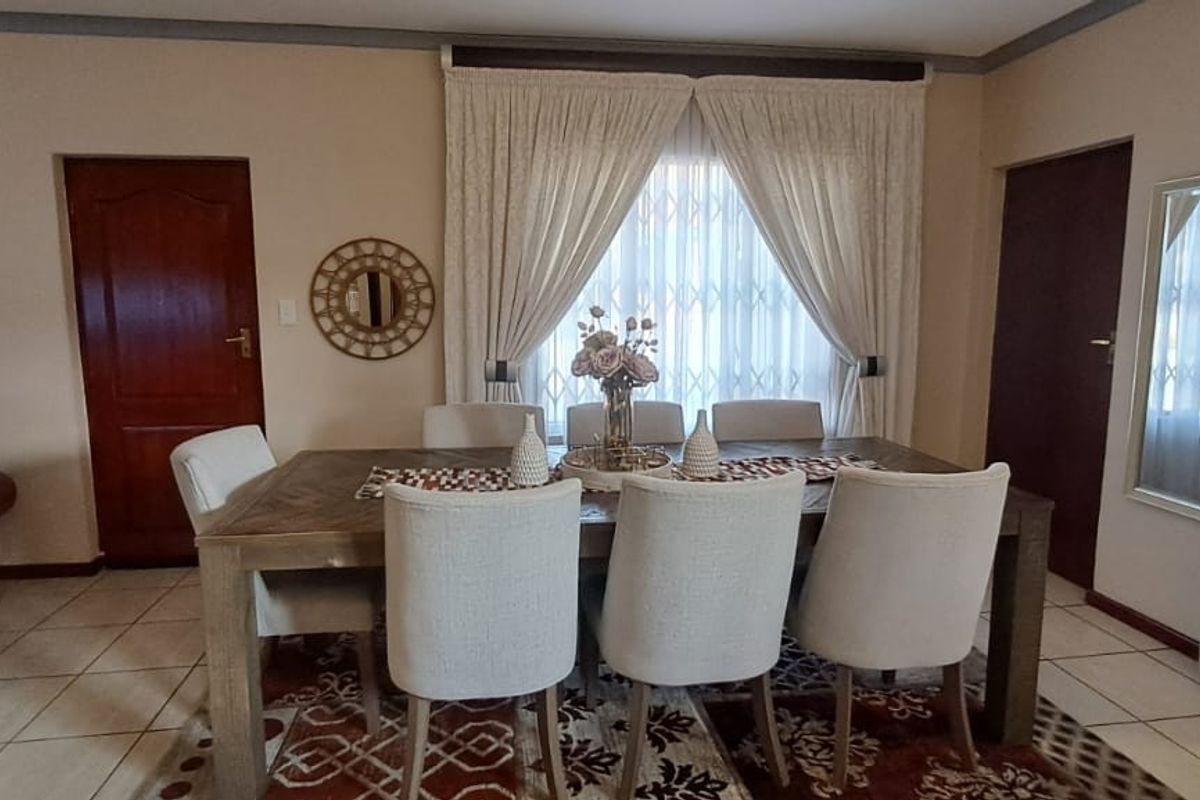 Beautiful 3-Bedroom Family Home To Rent in Secure Estate - Photo 3