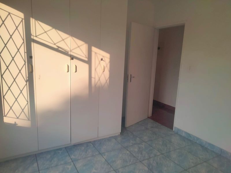 Ground Floor Townhouse To Rent in Neethling Street Benoni - Photo 8