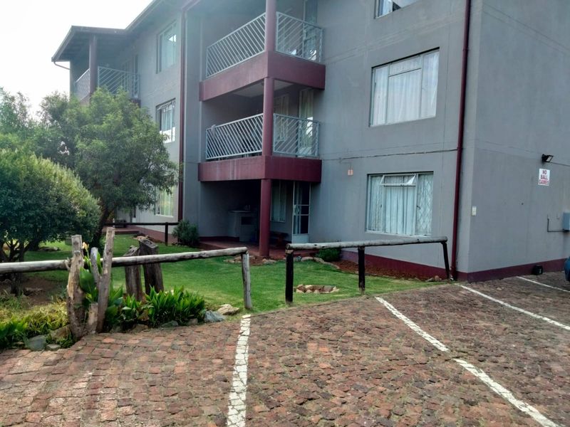 Ground Floor Townhouse To Rent in Neethling Street Benoni - Photo 1