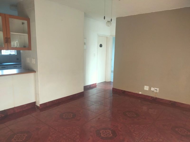 Ground Floor Townhouse To Rent in Neethling Street Benoni - Photo 9