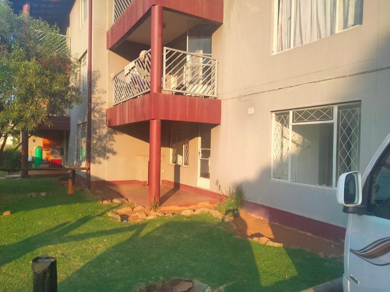 Ground Floor Townhouse To Rent in Neethling Street Benoni - Photo 4