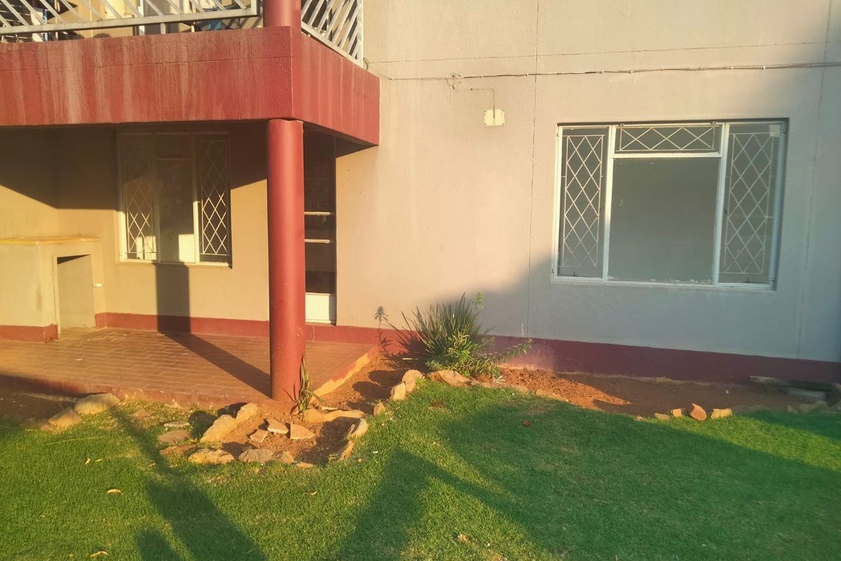 Ground Floor Townhouse To Rent in Neethling Street Benoni - Photo 5