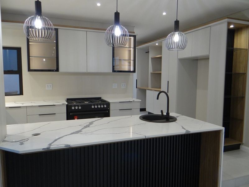 4 Bedroom House For Sale in Fountainbrook Estate, Midstream Estate, Centurion - Photo 4