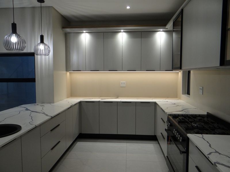 4 Bedroom House For Sale in Fountainbrook Estate, Midstream Estate, Centurion - Photo 6