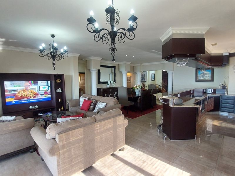 Beautiful House For Sale In Uvongo, Kwa-Zulu Natal - Photo 5