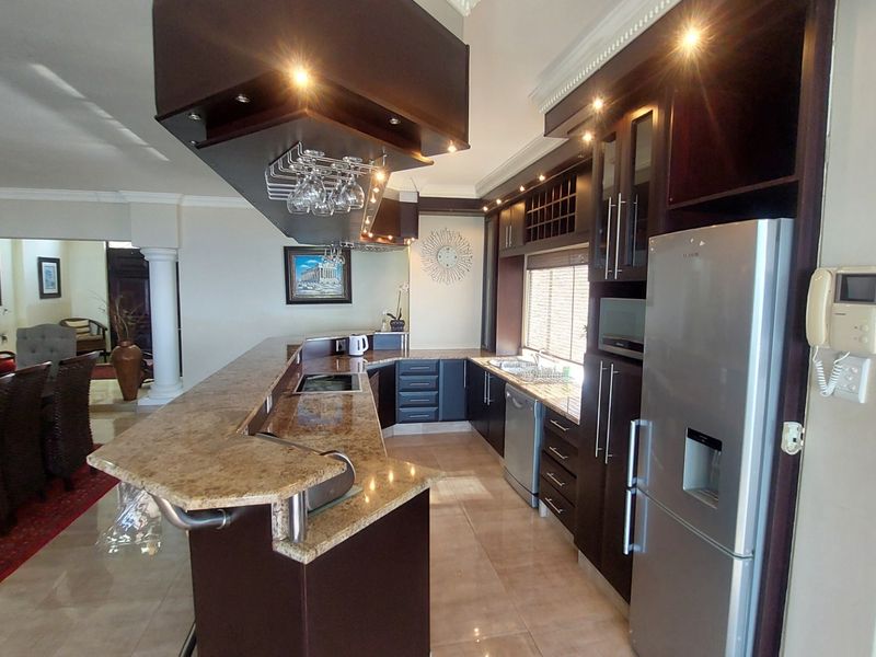 Beautiful House For Sale In Uvongo, Kwa-Zulu Natal - Photo 7