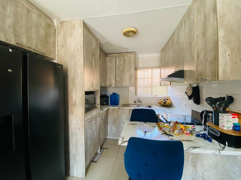 Townhouse For Sale in Birchleigh, Kempton Park - Photo 9
