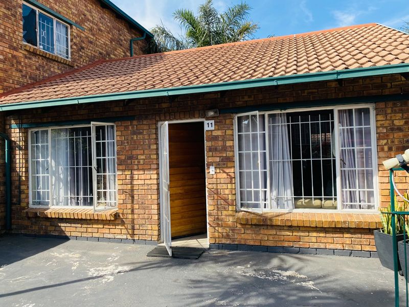 Townhouse For Sale in Birchleigh, Kempton Park - Photo 1