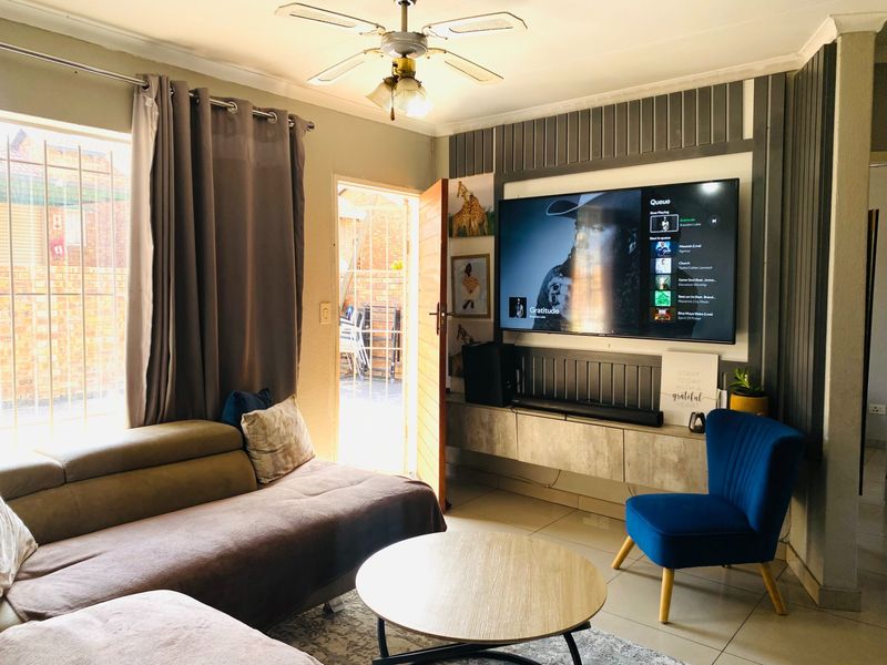 Townhouse For Sale in Birchleigh, Kempton Park - Photo 5
