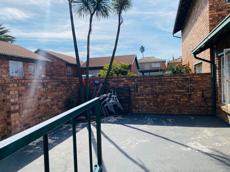 Townhouse For Sale in Birchleigh, Kempton Park - Photo 3