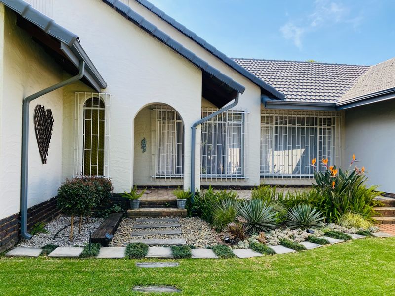 House For Sale in Van Riebeeck Park, Kempton Park - Photo 1
