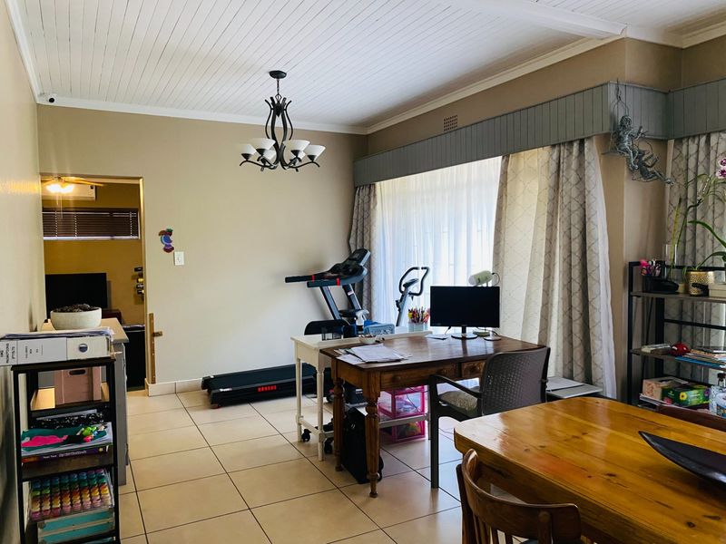 House For Sale in Van Riebeeck Park, Kempton Park - Photo 8