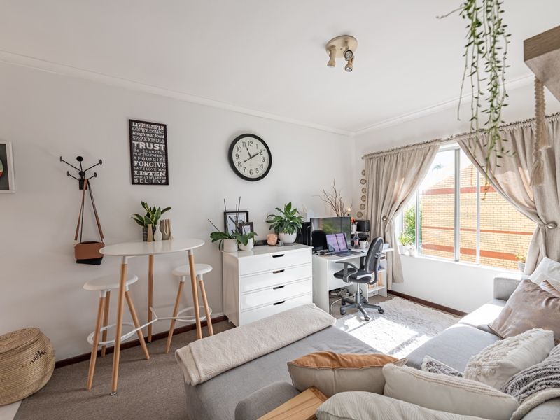 Apartment To Rent in Durbanville Central, Durbanville - Photo 2