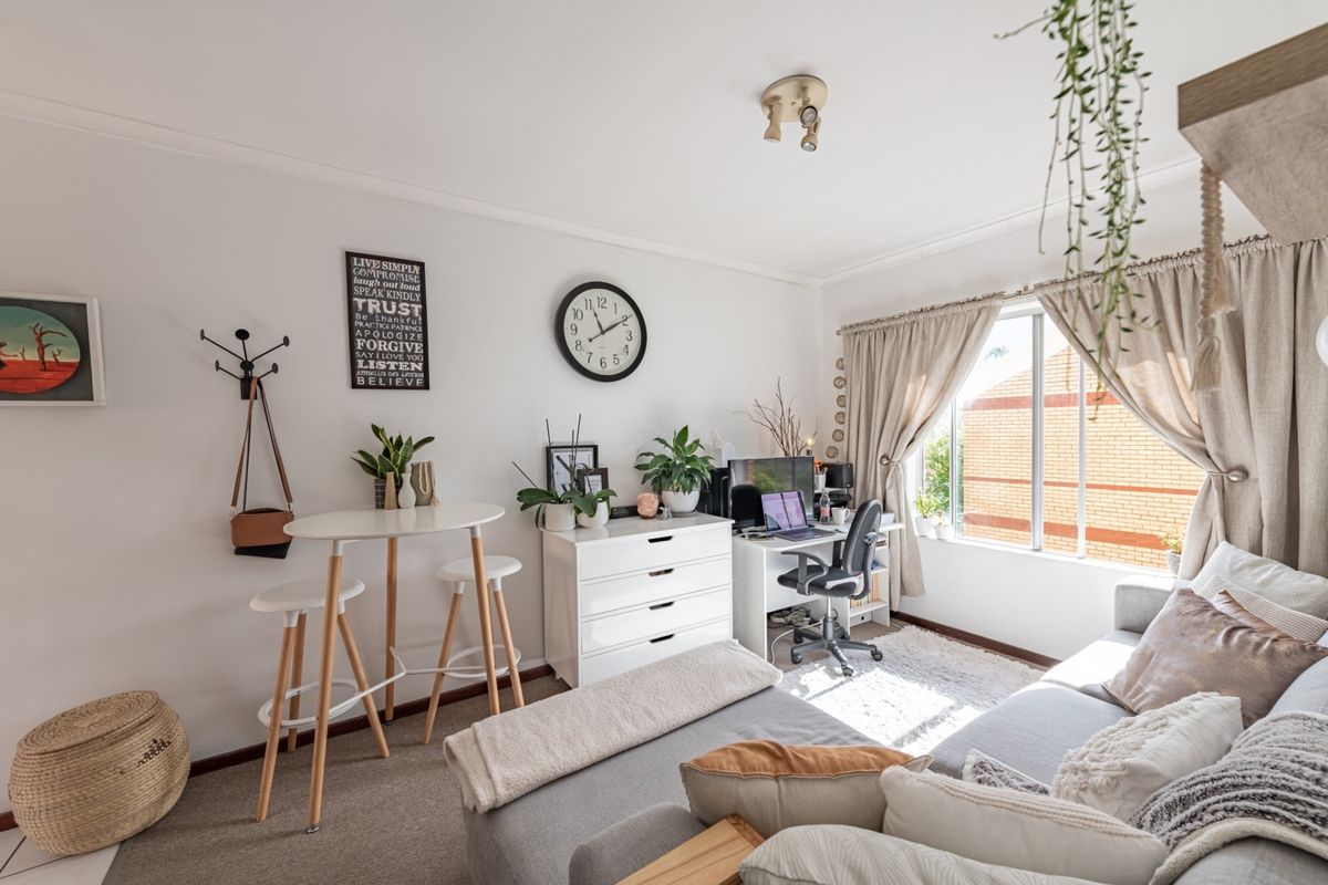 Apartment To Rent in Durbanville Central, Durbanville - Photo 2