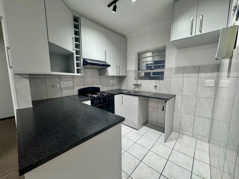 Apartment To Rent in Durbanville Central, Durbanville - Photo 5