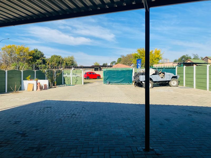 House For Sale in Cresslawn, Kempton Park - Photo 2