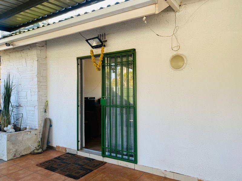 House For Sale in Cresslawn, Kempton Park - Photo 3