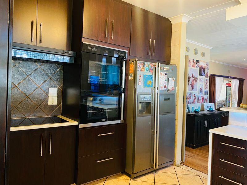 House For Sale in Birch Acres, Kempton Park - Photo 6