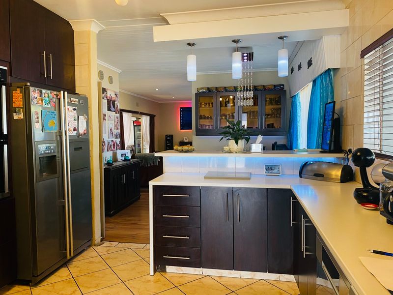 House For Sale in Birch Acres, Kempton Park - Photo 5
