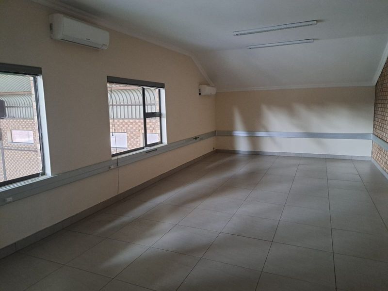 Industrial Workshop For Rent - Photo 7