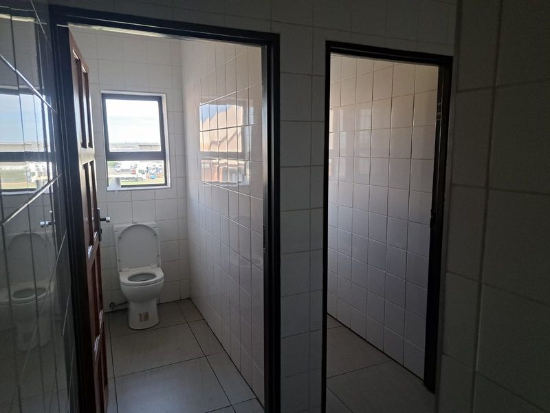Industrial Workshop For Rent - Photo 9