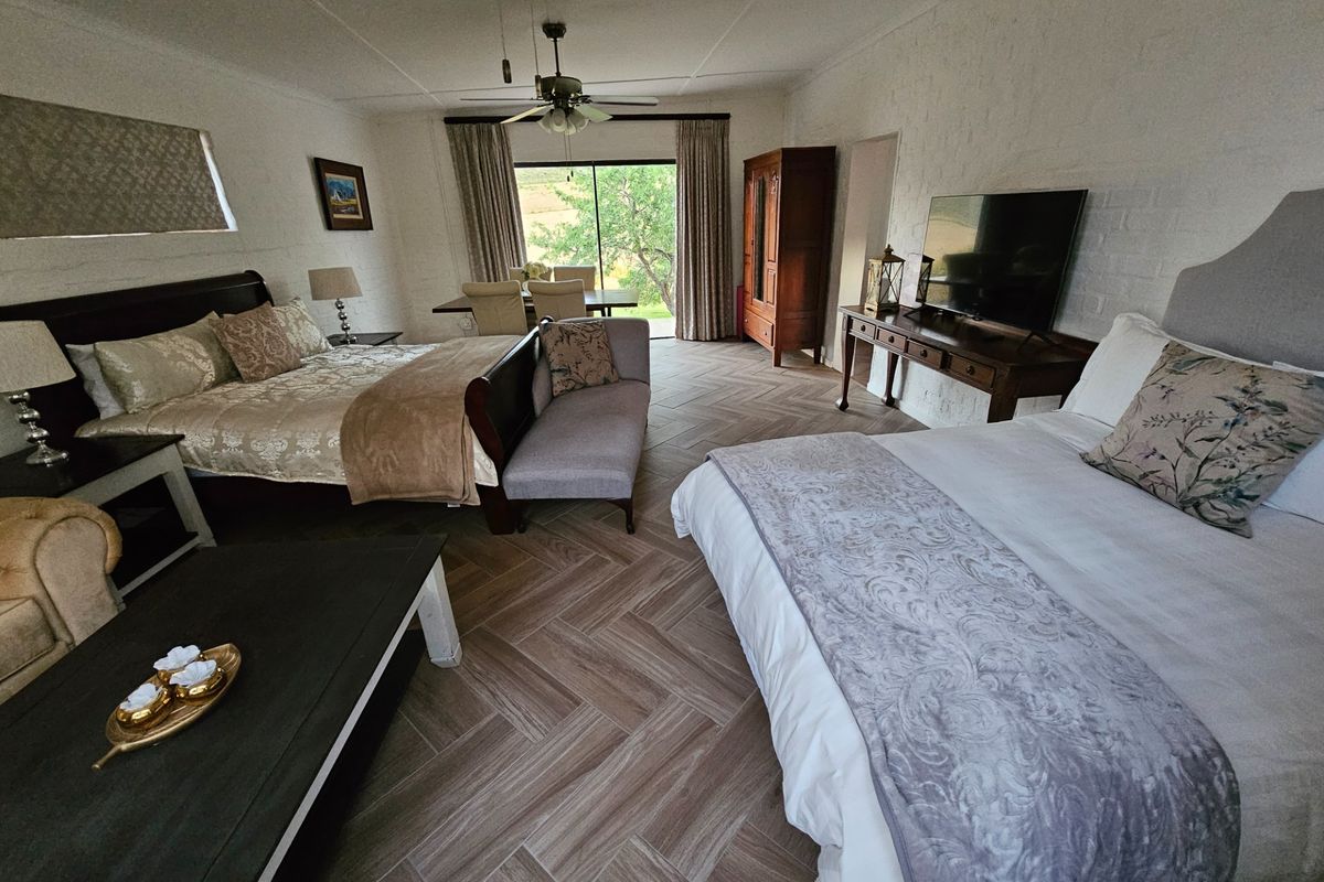 Fully Furnished Bachelor Flat on a Secure Lifestyle Farm - Photo 4