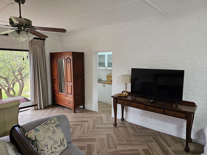 Fully Furnished Bachelor Flat on a Secure Lifestyle Farm - Photo 3