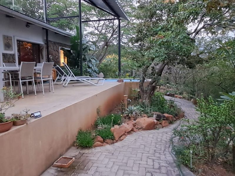 Modern Two Bedroomed house with two Flatlets in Kampersrus, Hoedspruit - Photo 1