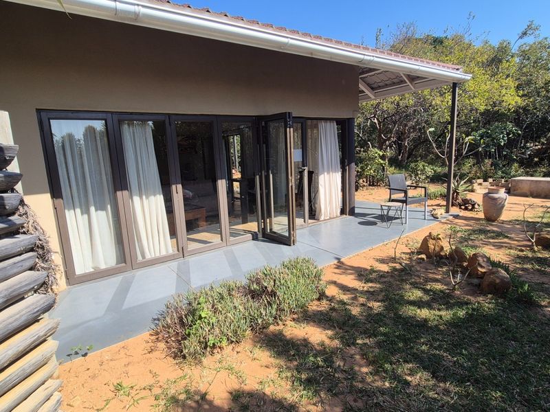 Modern Two Bedroomed house with two Flatlets in Kampersrus, Hoedspruit - Photo 4