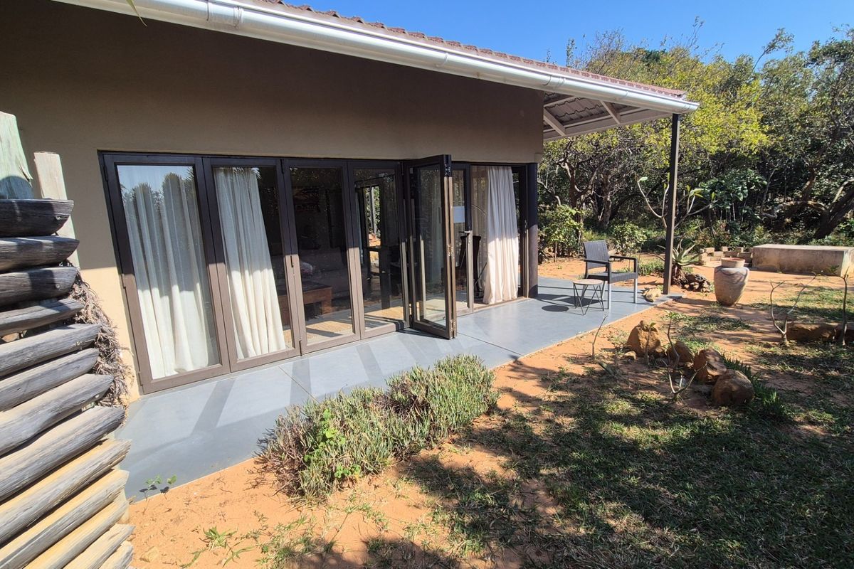 Modern Two Bedroomed house with two Flatlets in Kampersrus, Hoedspruit - Photo 4