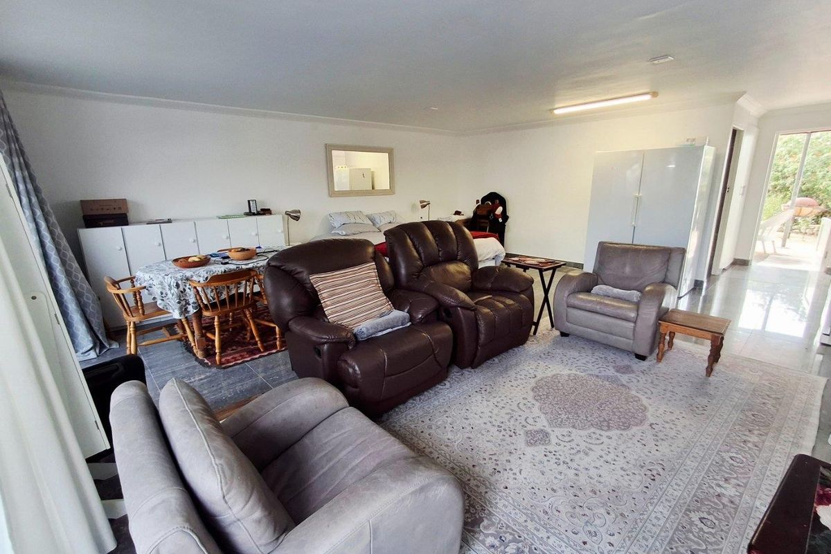 House For Sale in Stilbaai Wes, Stilbaai - Photo 5